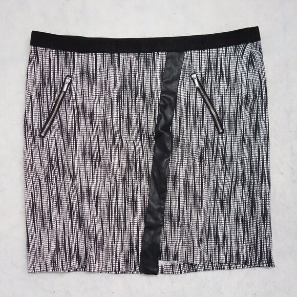 Rafaella Straight & Pencil Skirt Women's Size 14P Black/White Polyester Blend - Picture 1 of 8
